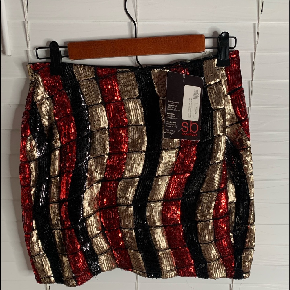 RED/GLD SEQUENCE SKIRT